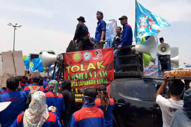Ribuan Personel Gabungan...