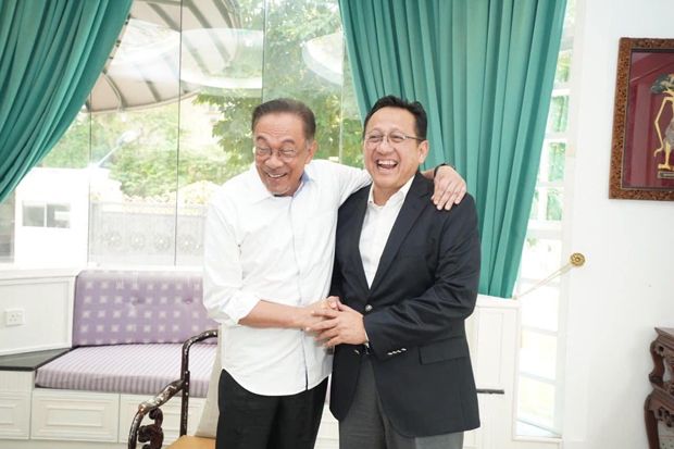Dua Negarawan yang Pernah...