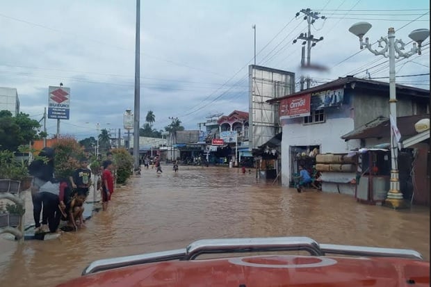 Banjir Landa Kabupaten...