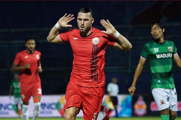 Redam Madura United,...