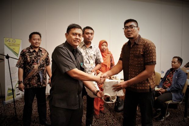 Pemkab Bekasi Gelar...