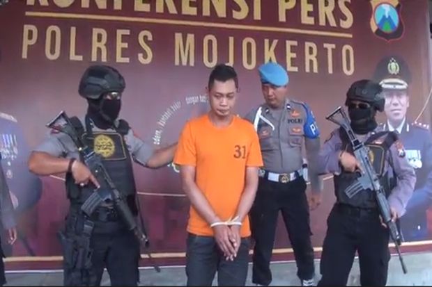 Gila! Kuli Bangunan...