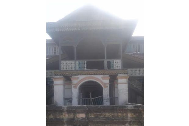 Istana Niat Lima Laras...