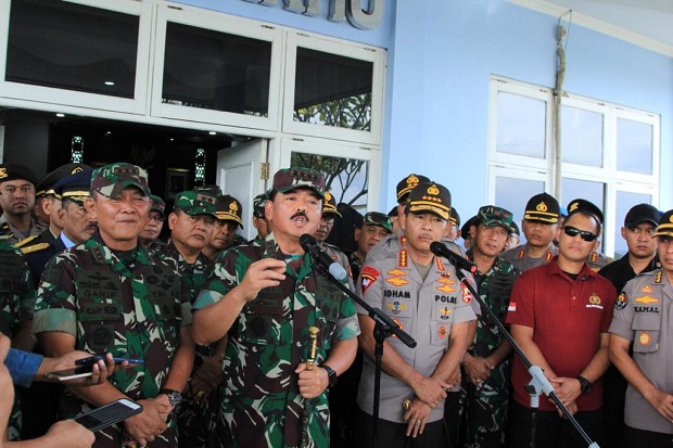 Panglima TNI Minta Warga...