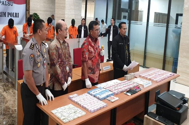 Polri Tangkap 8 Pengedar...