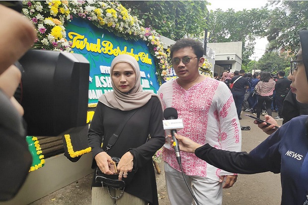 Kalangan Artis hingga...