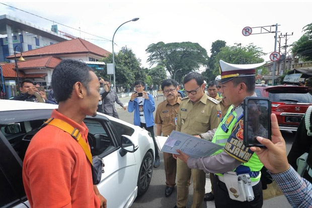 Pemkot Bogor Gelar Razia...