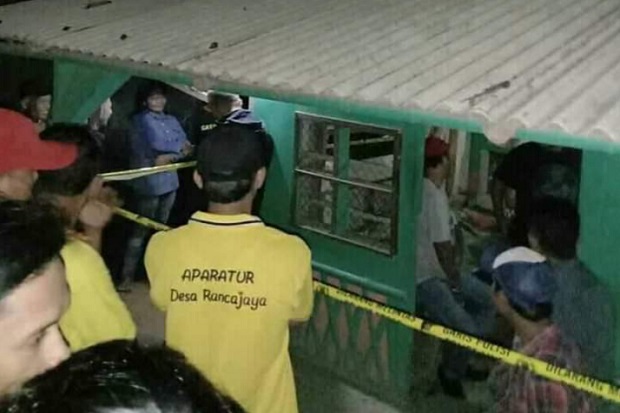 Wanita Tanpa Busana...