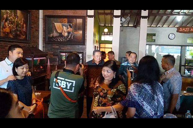 Mampir Makan di Sukoharjo,...