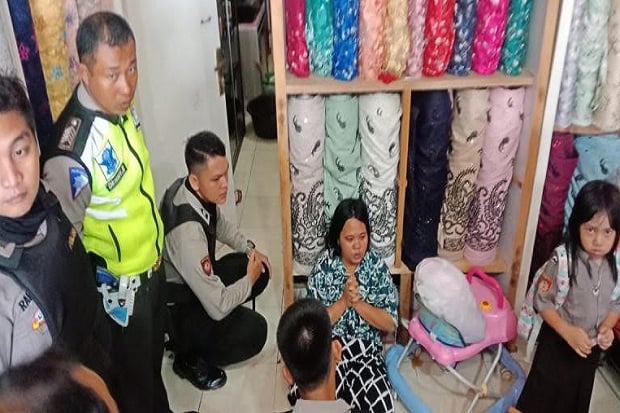 Perampok Sekap dan Ancam...