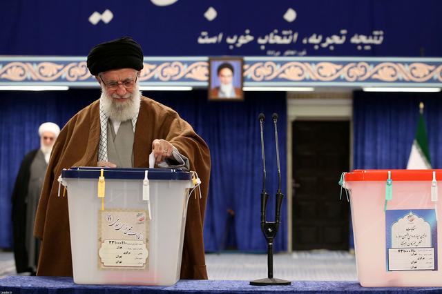 Iran Gelar Pemilu Parlemen,...
