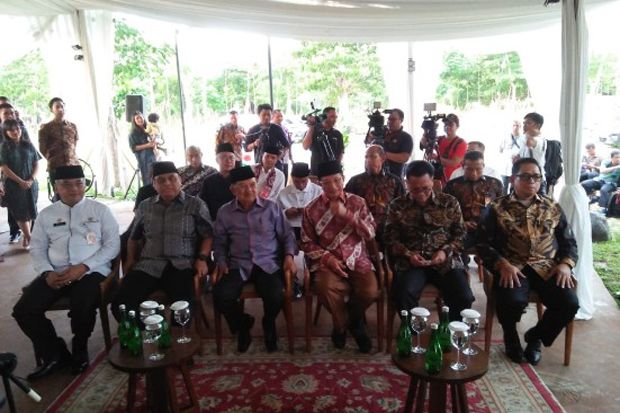 Jusuf Kalla Meresmikan...