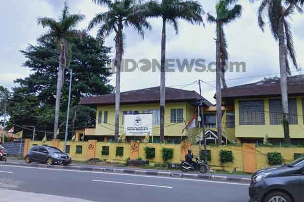 Soeharto Presiden Paling...