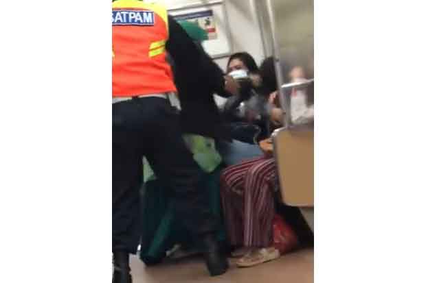 Keributan di Gerbong...