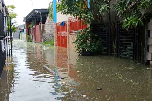 Rorotan Terendam Banjir,...
