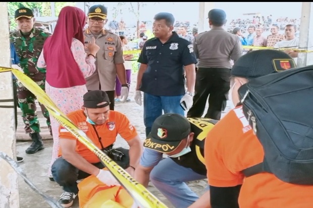 Berawal dari Saling...