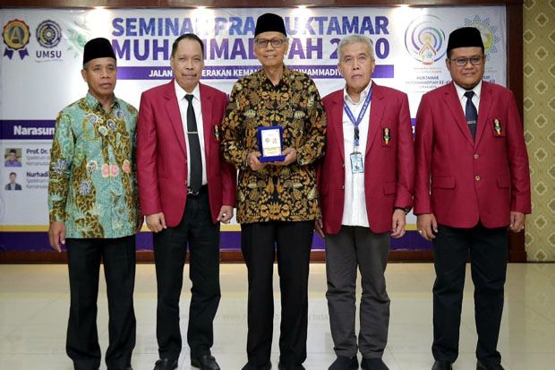 UMSU Medan Gelar Seminar...