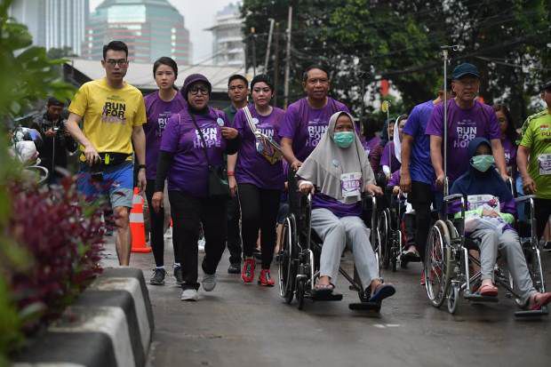 Menpora Mengajak Masyarakat...