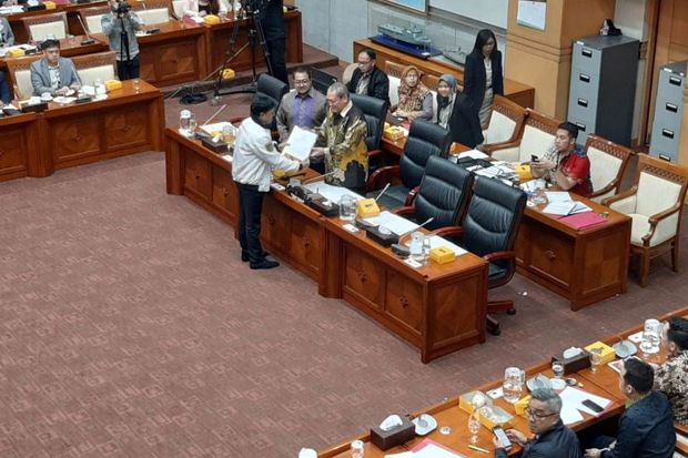 DPR-Menkominfo Raker...