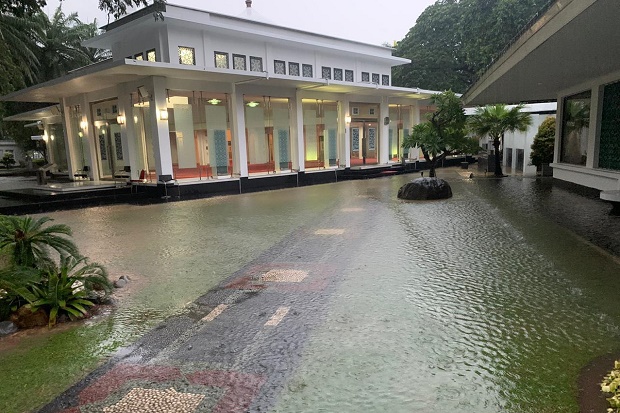 Istana pun Sempat Tergenang