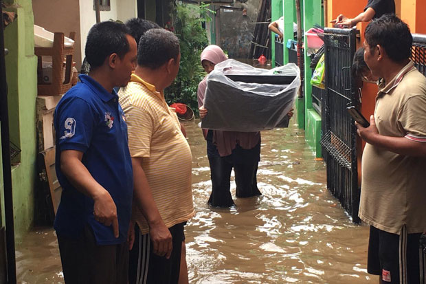 Rumah Terendam Banjir,...