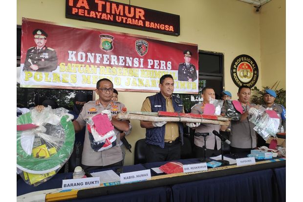Masih di Bawah Umur,...