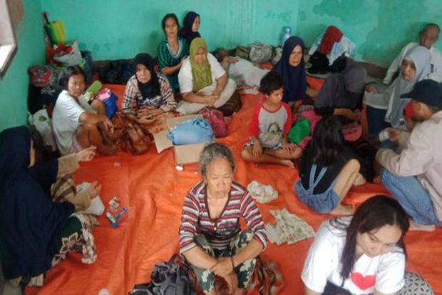 Banjir Terjang Karawang,...