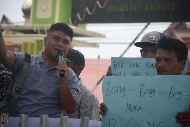Anggota DPRD Padangsidimpuan...