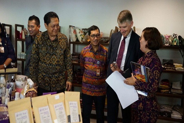 Gandeng Kedubes Inggris,...