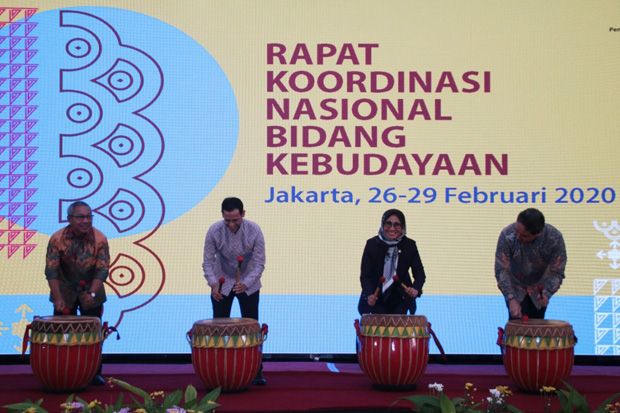 Politisi Golkar Nilai...