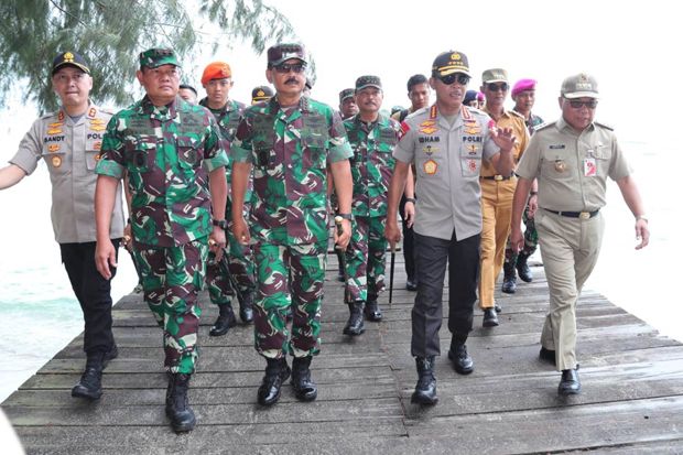 Panglima TNI dan Kapolri...