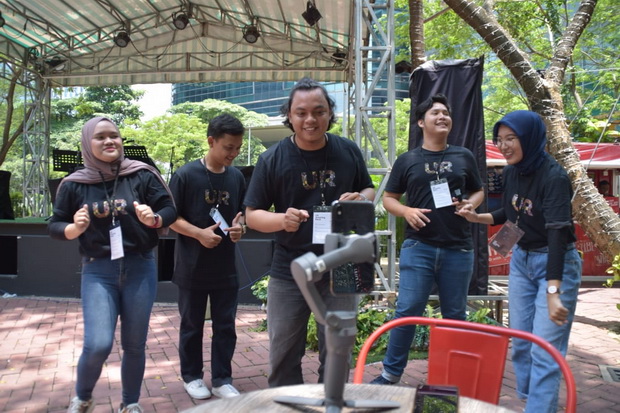 UR Amazing Race Sajikan...