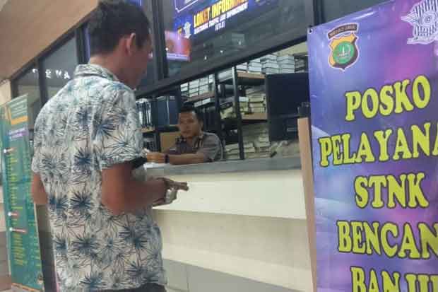 Korban Banjir di Bekasi...