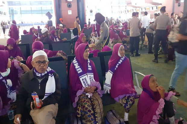 Ribuan Jamaah Batal...