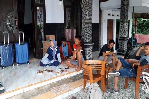 Kisah 1 Keluarga di...