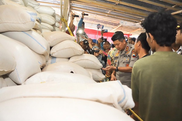 7 Pabrik Pupuk Palsu...