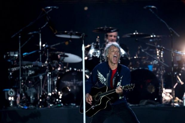 Jon Bon Jovi Takjub...