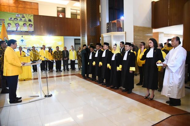 Airlangga Hartarto Lantik...