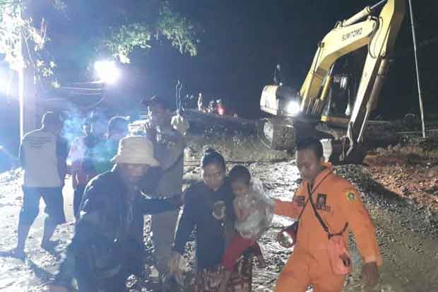 Tertutup Longsor, Jalur...