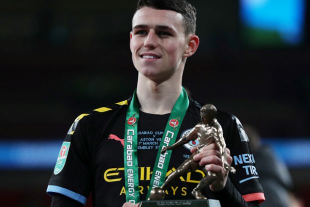Pertahankan Gelar Piala...