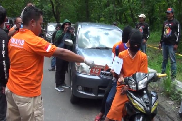 Polisi Gelar Rekonstruksi...