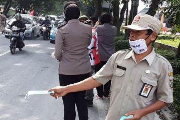 Hujan Abu Erupsi Merapi,...