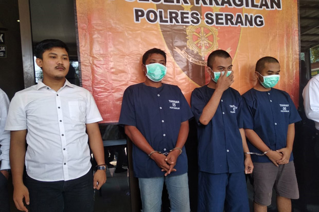 Berdalih Buat Berobat,...