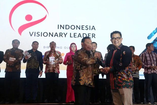 Bupati Sumbawa Barat...