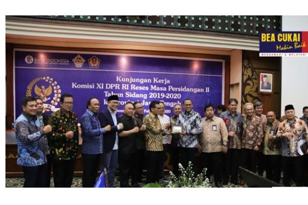 DPR bersama Bea Cukai...