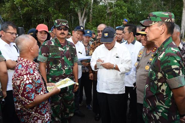 Panglima TNI-Menteri...