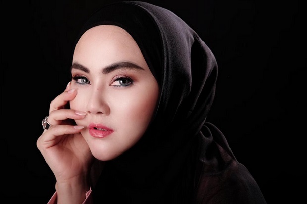 Bintangi Sinetron Dewi...