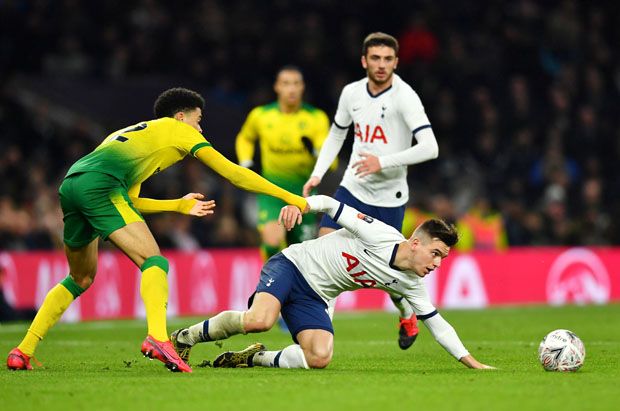 Tottenham Hotspur Disingkirkan...