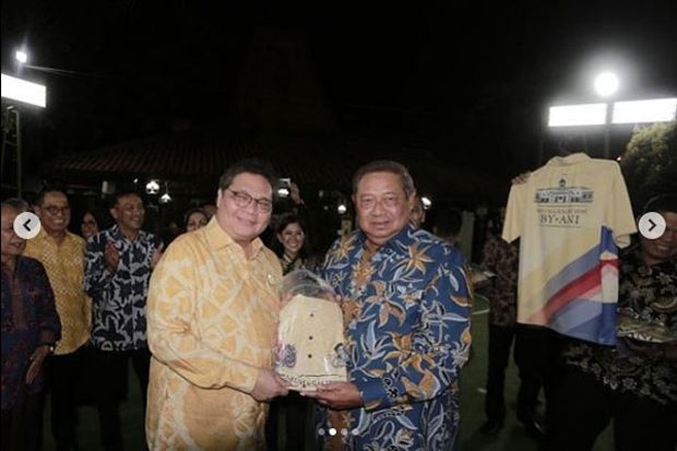 Airlangga Hartarto Bertemu...