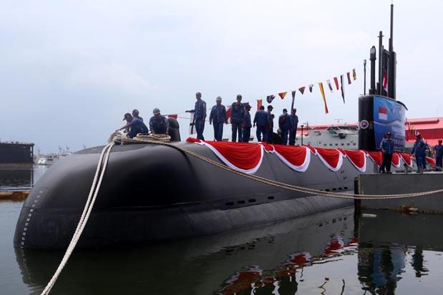 Kapal Selam Alugoro...